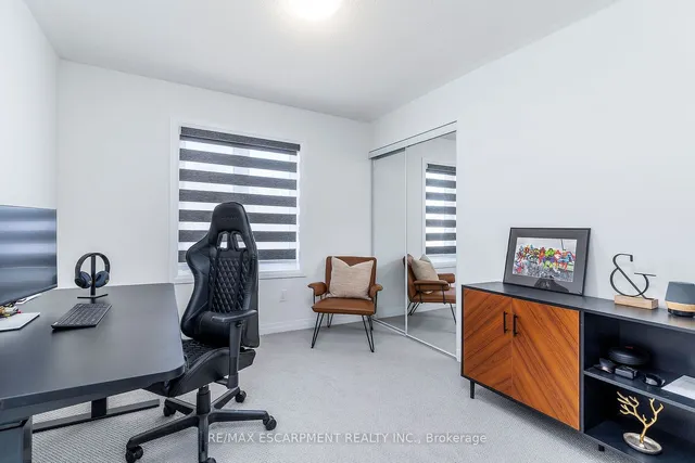 Additional image 18 of 55 Yale Dr