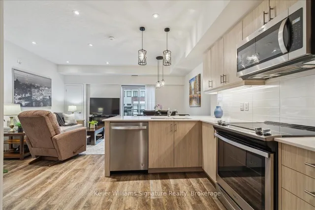 Additional image 9 of 16 Markle Cres Unit 211