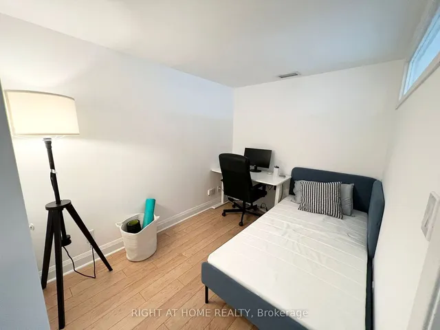 Additional image 16 of 18 Merton St Unit 507