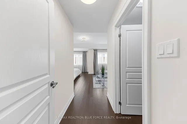 Additional image 20 of 27 Goldthread Terr