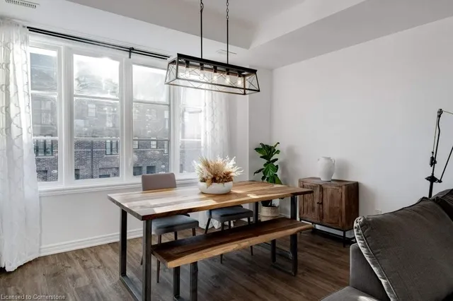 Additional image 20 of 219 Dundas St Unit 44