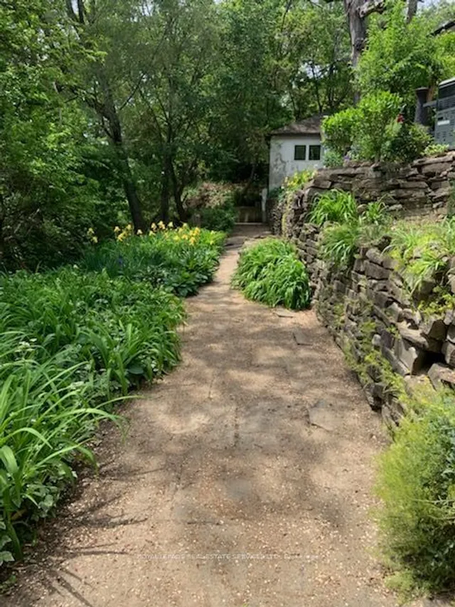 Additional image 11 of 47a Baby Point Cres