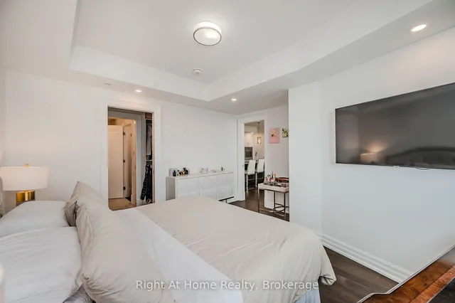 Additional image 18 of 2060 LAKESHORE Rd Unit 802