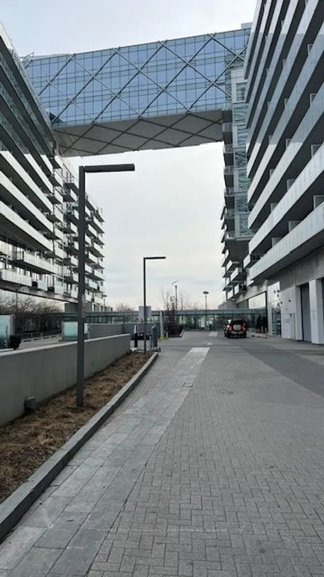 Additional image 8 of 15 Queens Quay Unit 2009