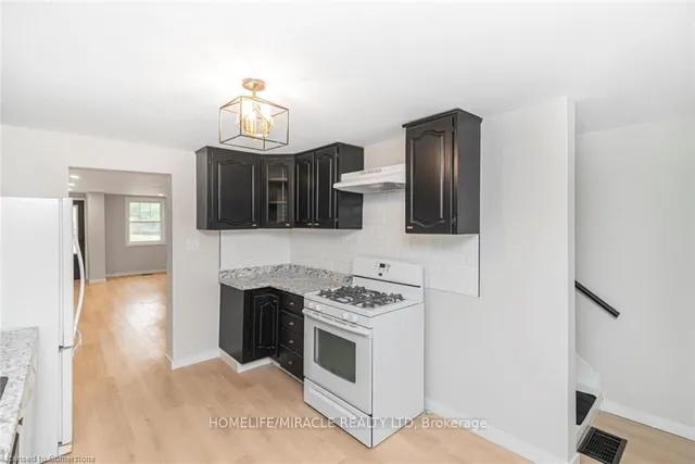 Additional image 24 of 583 John St