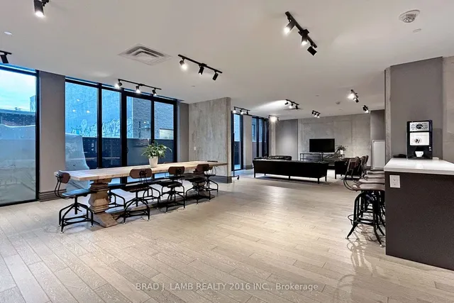 Additional image 26 of 608 Richmond St Unit 520