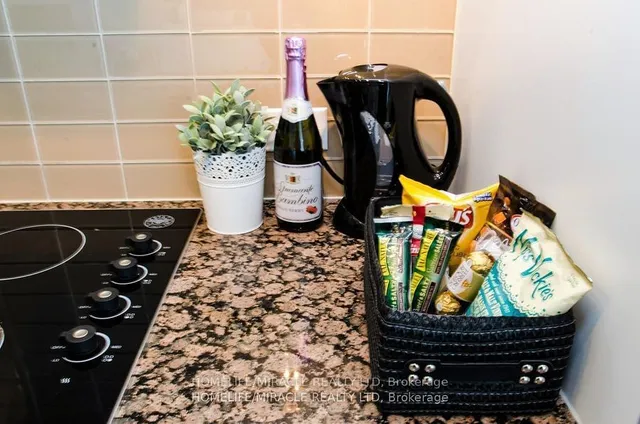 Additional image 16 of 12 York St Unit 3605