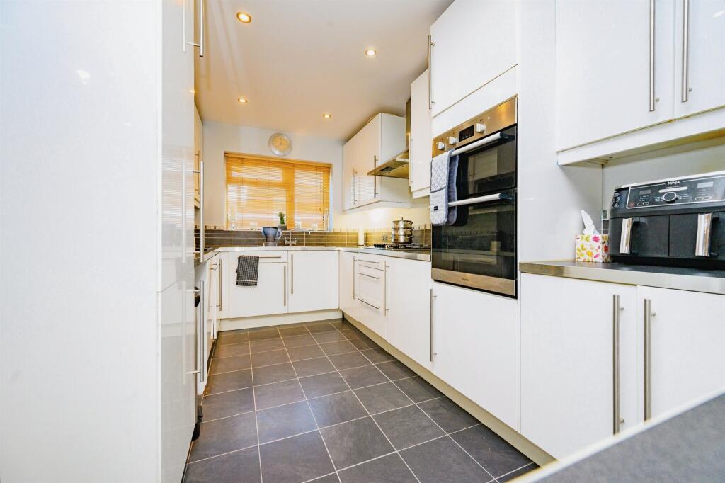 Additional image 3 of Birch Way, London Colney, St. Albans
