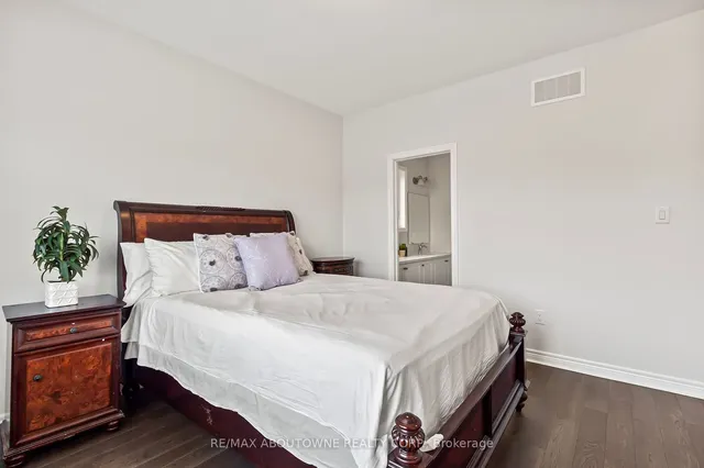 Additional image 33 of 3298 Charles Fay Pass