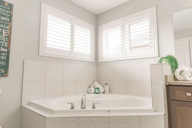 Additional image 20 of 183 Pumpkin Pass