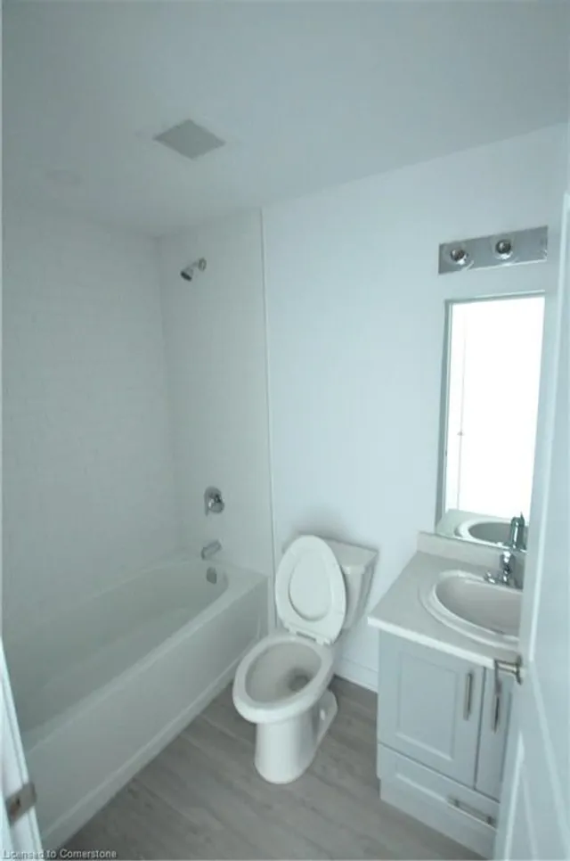 Additional image 6 of 450 Dundas St Unit 319