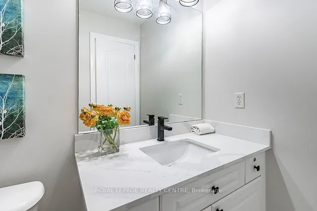 Additional image 32 of 3 Lake Louise Dr