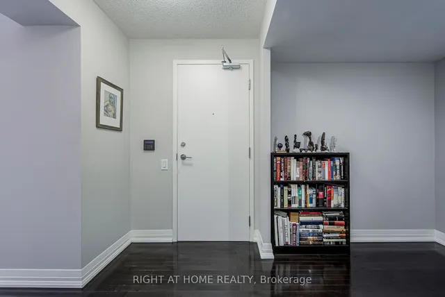 Additional image 7 of 25 Carlton St Unit 406