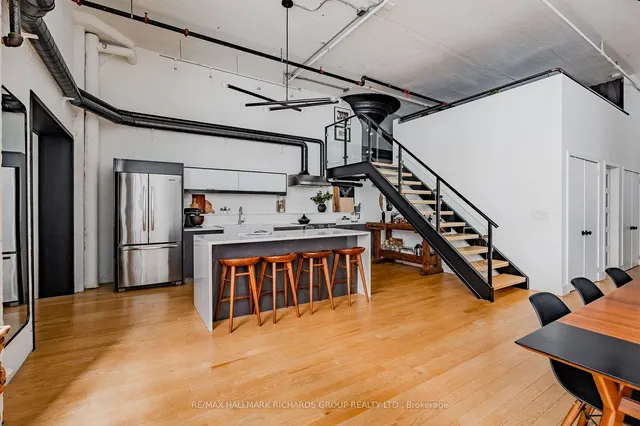 Additional image 11 of 245 Carlaw Ave Unit 210A