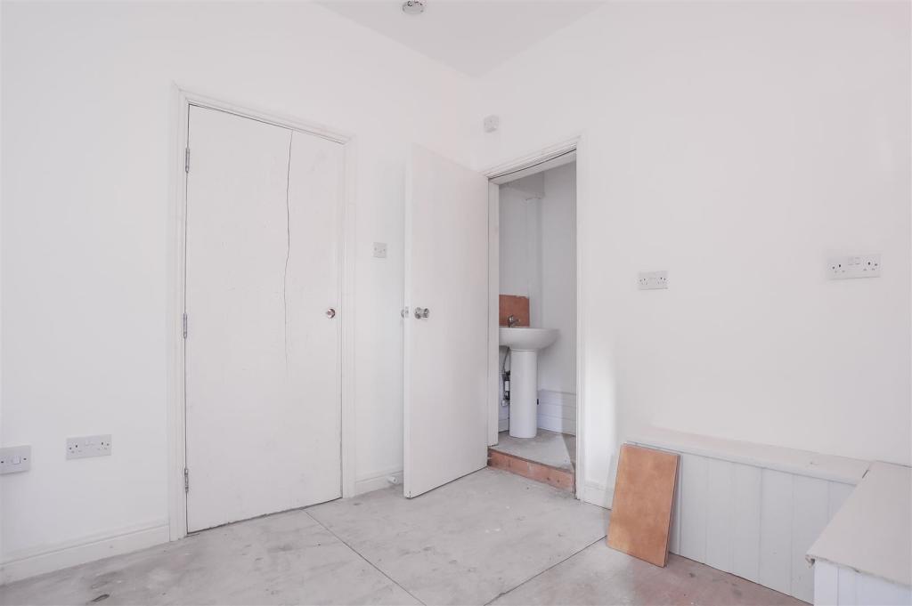 Additional image 11 of 48 Deardengate, Haslingden