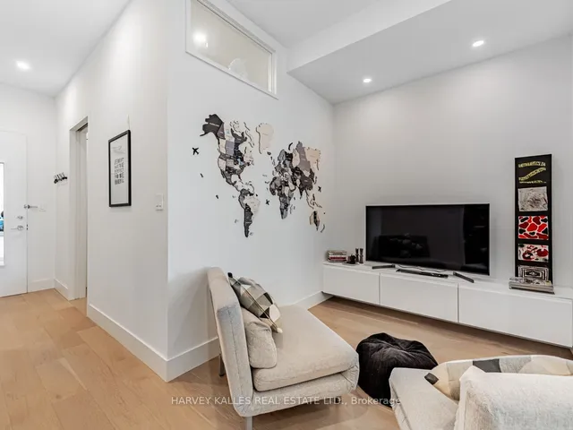 Additional image 5 of 562 Eglinton Ave Unit 202