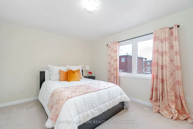 Additional image 20 of 39 Pin Lane