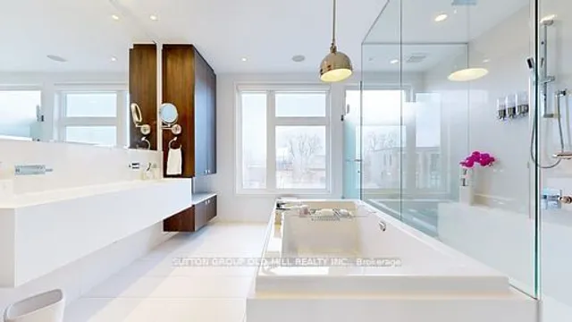 Additional image 27 of 253 Roxton Rd