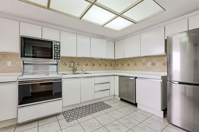 Additional image 11 of 2045 Lake Shore Blvd Unit 2706