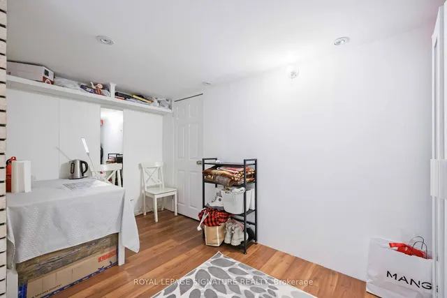 Additional image 29 of 41 Dixington Cres