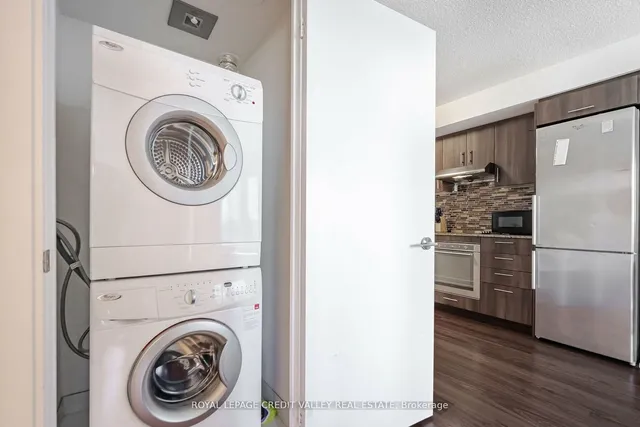 Additional image 24 of 255 Village Green Sq Unit 1307