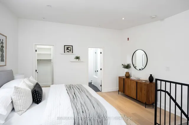 Additional image 20 of 235 Medland St Unit 207