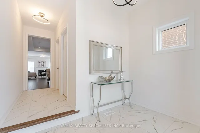 Additional image 3 of 3906 Koenig Rd