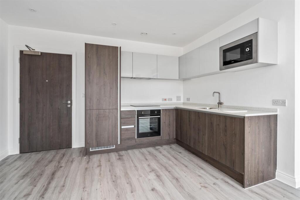 Additional image 3 of Apt 12, Warwick House, 737 Warwick Road, Solihull