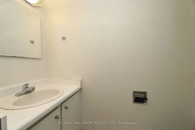 Additional image 18 of 225 Roslin Ave