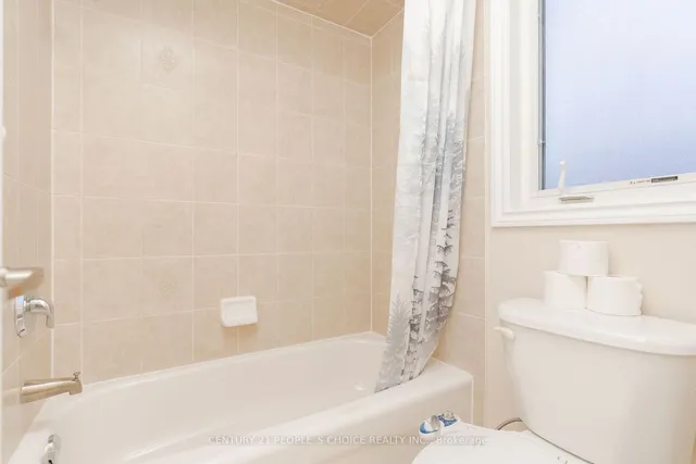 Additional image 31 of 39 Huntspoint Dr