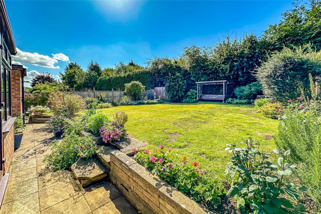 Additional image 12 of Orchard Drive, Park Street, St. Albans, Hertfordshire, AL2