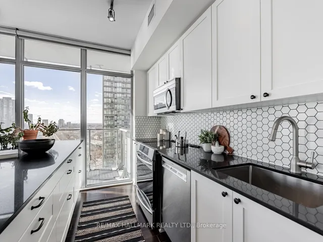 Additional image 6 of 103 The Queensway Unit 2105