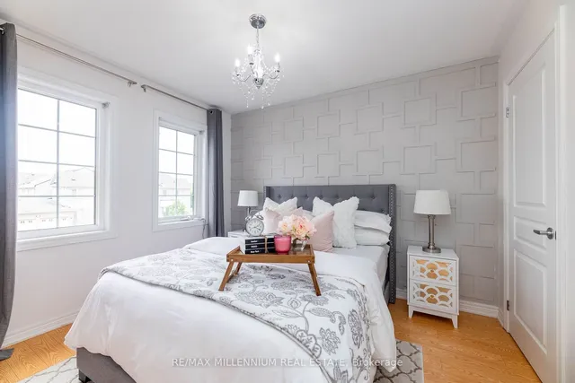 Additional image 22 of 9 Pendulum Circ