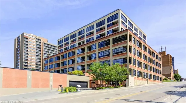 Additional image 3 of 112 Benton St Unit 101