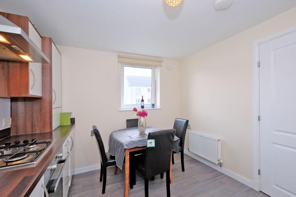 Additional image 6 of Urquhart court