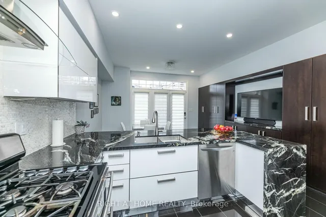 Additional image 14 of 34 Horsham Ave