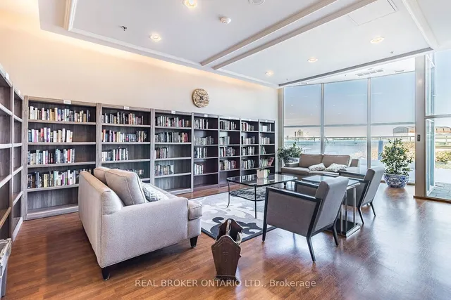 Additional image 32 of 9 George St Unit 907