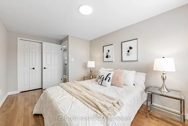 Additional image 30 of 32 Belinda Sq