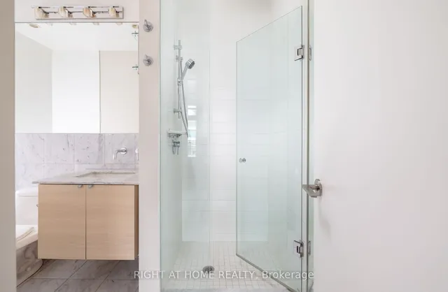 Additional image 17 of 380 Macpherson Ave Unit 306