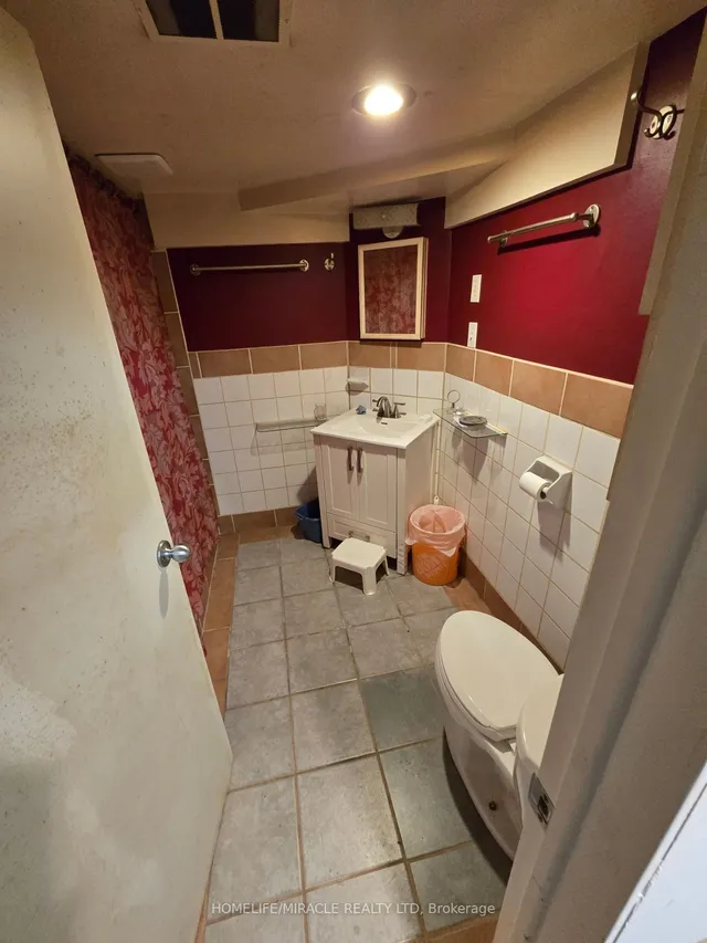 Additional image 19 of 19 Blakemanor Blvd