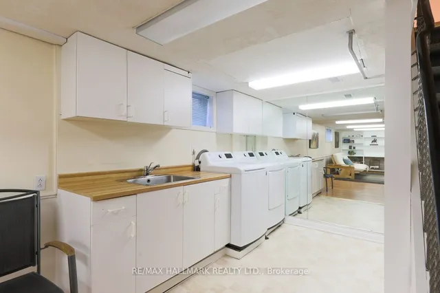 Additional image 16 of 8 Hollis Ave