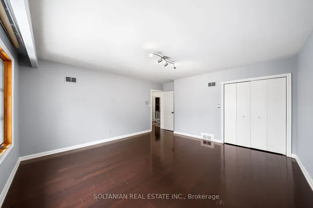 Additional image 27 of 11 Tudor Gate