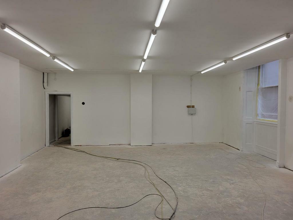 Additional image 7 of 32 Market Place, Warminster, Wiltshire