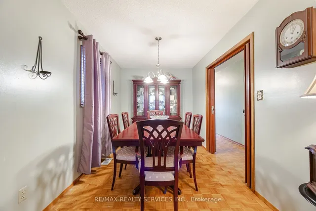 Additional image 4 of 171 Montrose Ave