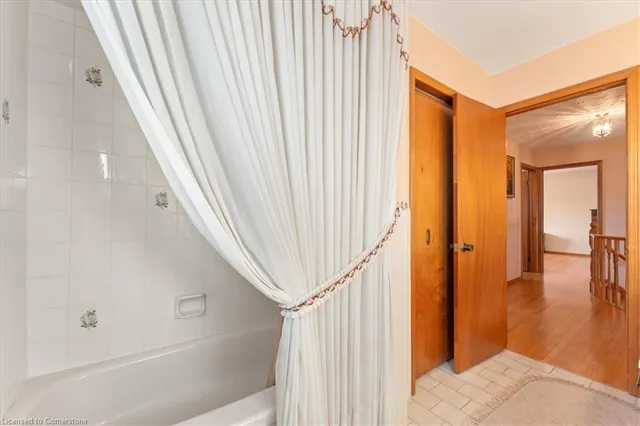 Additional image 26 of 17 Colgate Crt