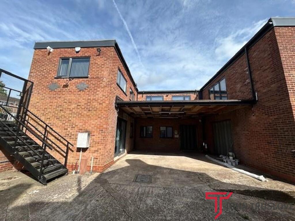 Additional image 4 of 3B High Street, Studley, B80 7HN