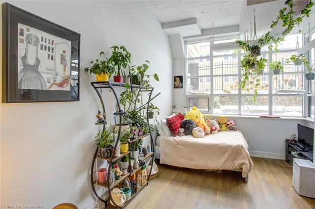 Additional image 24 of 112 Benton St Unit 101