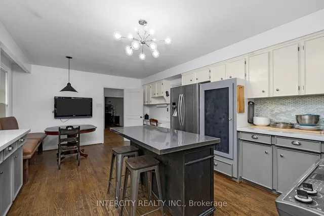 Additional image 14 of 27 Suncrest Dr