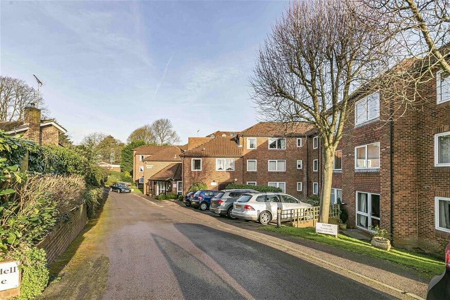 Homedell House, Roundwood Lane, Harpenden, AL5