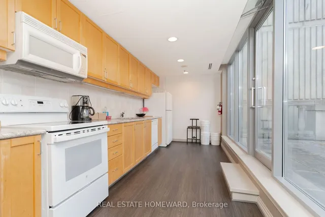 Additional image 31 of 388 Bloor St Unit 203